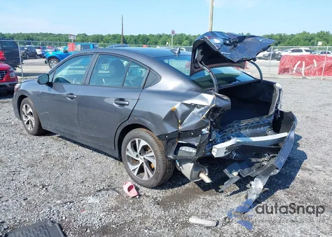 2025 Subaru Legacy Premium z USA, uszkodzony, nr VIN 4S3BWAF66S3008890